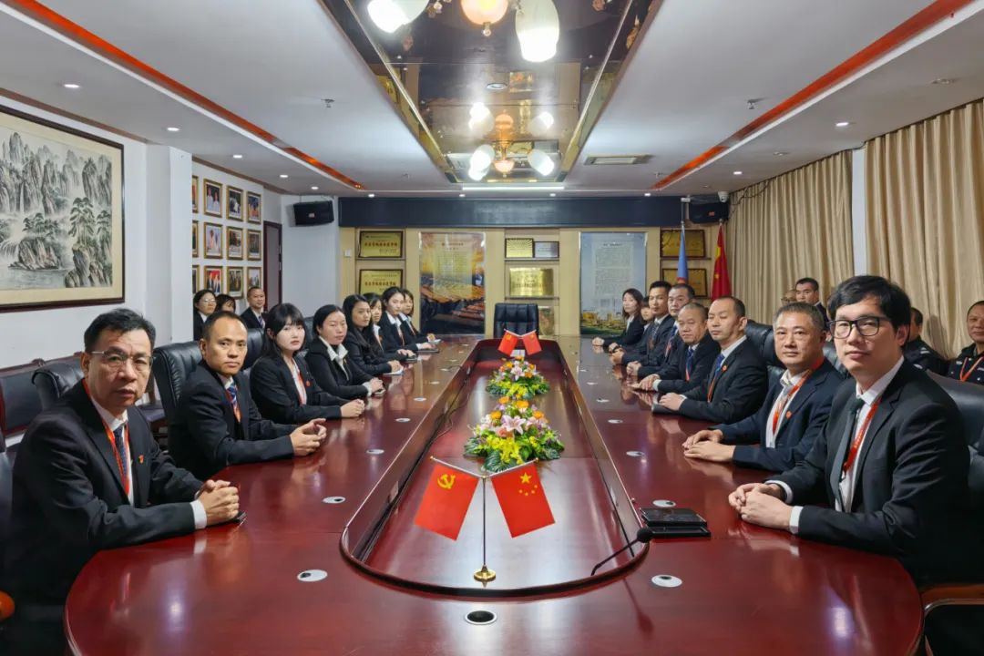 中共金田阳光投资集团党委开展《挥洒激情 点燃梦想丨中华体育精神魅力盛放》主题教育活动 中共金田阳光投资集团党委开展《挥洒激情 点燃梦想丨中华体育精神魅力盛放》主题教育活动